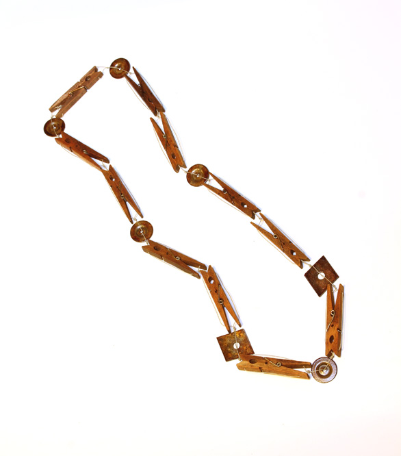 Day 10, Domestication. Upcycled wooden pegs & fence washers, linen thread. © Blandine Hallé 2015