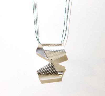 Day 26, unfold multifold, front view. Sterling silver, linen thread. © Blandine Hallé 2015